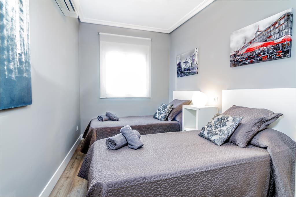 Habitat Apartments Latina Madrid Room photo